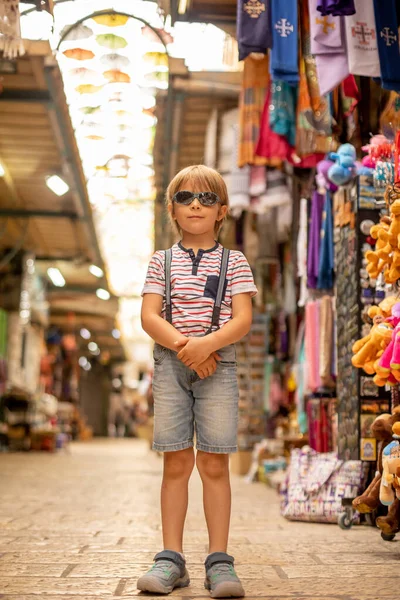 Famiglia Turistica Europea Con Bambini Visita Gerusalemme Incontro Con Nuova — Foto Stock