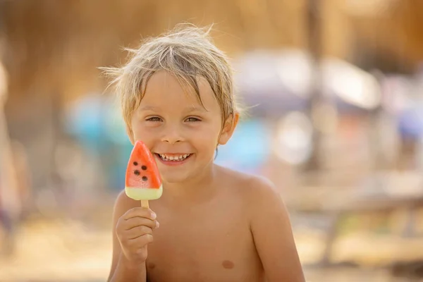 Happy Child Boy Eating Ice Cream Beach Enjoying Summer Playing — Foto de Stock