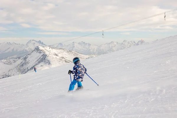 Enfants Adultes Famille Heureuse Vêtements Hiver Aux Vacances Ski Ski — Photo