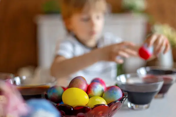 Beatiful Blond Child Boy Coloring Painting Eggs Easter Home Preparing — Stok fotoğraf