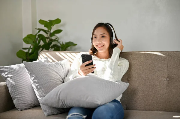 Beautiful Happy Millennial Asian Woman Listening Music Her Headphones While — Stock Photo, Image