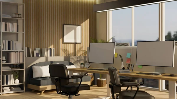 Modernes Arbeitszimmer Mit Desktop Computern Ohne Bildschirm Auf Holztisch Mit — Stockfoto
