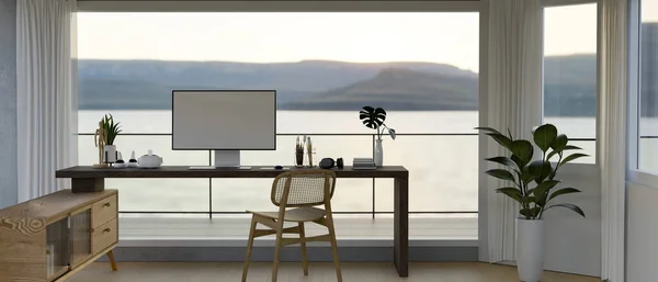 Modern Modern Modern Arbetsrum Inredning Med Tom Datorskärm Mockup Modernt — Stockfoto