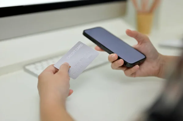 Close Image Female Hands Holding Smartphone Credit Card Her Desk — Stock Photo, Image