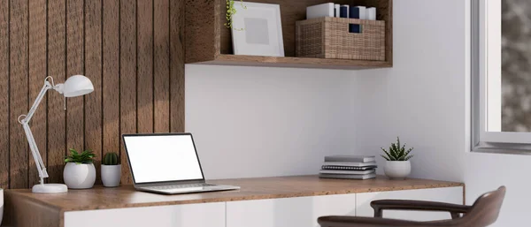 Zijaanzicht Van Een Minimalistische Gezellige Thuiswerkruimte Met Laptopmockup Accessoires Houten — Stockfoto