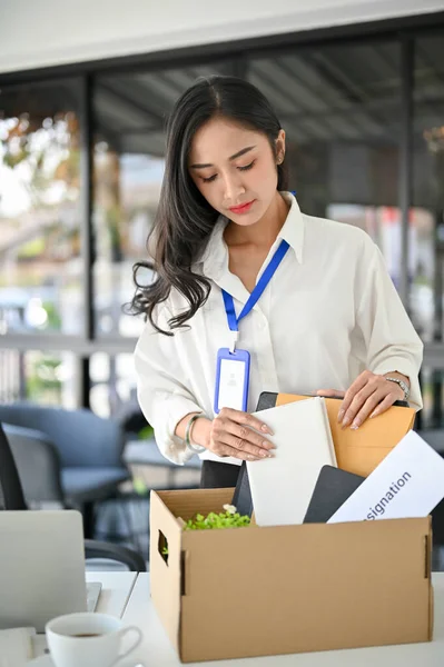 Portrait Sad Upset Millennial Asian Female Office Worker Packing Her — Stock fotografie