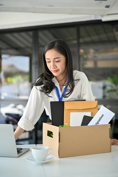 Portrait Sad Frustrated Millennial Asian Female Office Employee Packing Her — Stock fotografie
