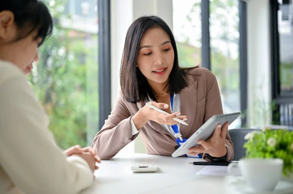 Beautiful Focused Millennial Asian Businesswoman Using Tablet Discussing Work Working — Stock Photo, Image
