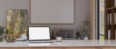 Laptop beyaz ekran maketi, kahve fincanı, dekor ve fotokopi alanı modern rahat oturma odasının bulanık arka planında bir masanın üstünde. Ev işi konsepti. 3d görüntüleme, 3d illüstrasyon