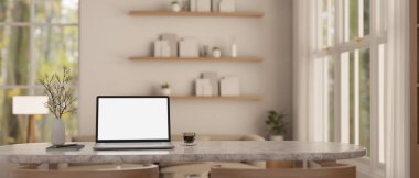 Ev çalışma alanı, dizüstü bilgisayar beyaz ekran maketi ve aksesuarları en az konforlu yemek odasındaki mermer yemek masasında. 3d görüntüleme, 3d illüstrasyon