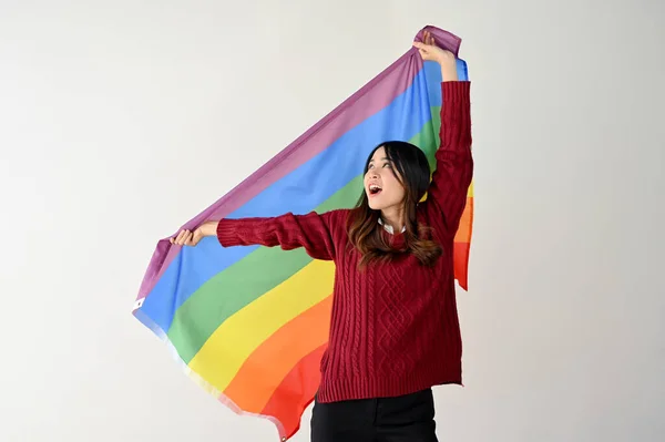 무지개 Lgbt 깃발을 평상복을 아시아 스튜디오 Lgbtq 자부심의 — 스톡 사진