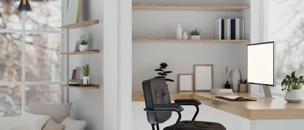 木製のテーブル 黒いオフィスチェア 装飾に白いスクリーンモックアップ付きの白い美しいミニマリスト北欧のホームオフィスの背面ビュー 3Dレンダリング 3Dイラスト — ストック写真