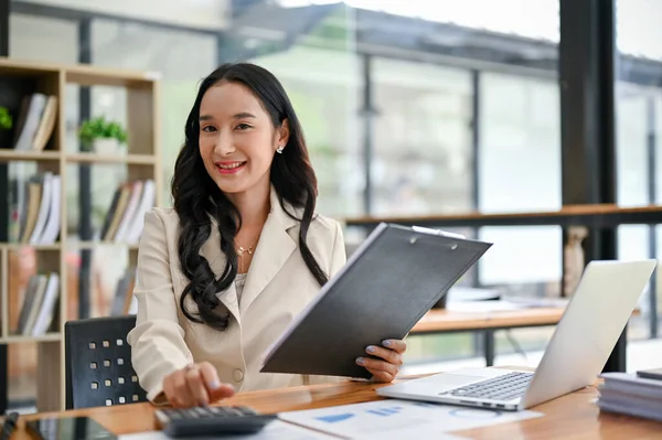 Charming Smiling Millennial Asian Businesswoman Female Manager Business Suit Sits — Stock Photo, Image