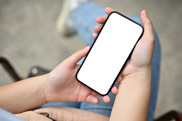 Närbild Bild Kvinnlig Händer Håller Smartphone Vit Skärm Mockup Över — Stockfoto