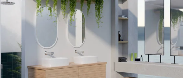 Interiérový Design Moderní Elegantní Koupelny Dvojitými Zrcadly Umyvadlem Dřevěné Skříni — Stock fotografie