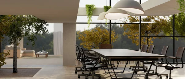 현대적 친환경적 회의실의 디자인에 현대적 어두운 테이블 펜던트 그리고 놀라운 — 스톡 사진