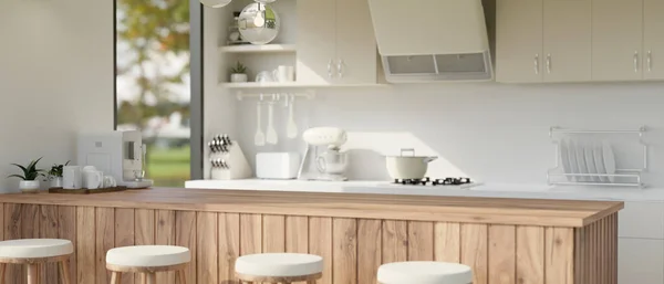 Ahşap Mutfak Tezgahı Beyaz Mutfak Aletleri Beyaz Tabureler Dekorla Modern — Stok fotoğraf