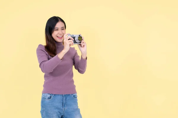 Happy Beautiful Asian Woman Taking Photo Her Vintage Film Camera — Stock Photo, Image
