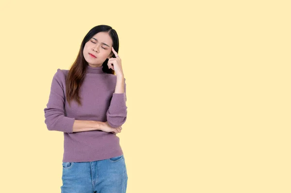 Beautiful Thoughtful Asian Woman Thinking Ideas Planning Something Her Head — Stock Photo, Image