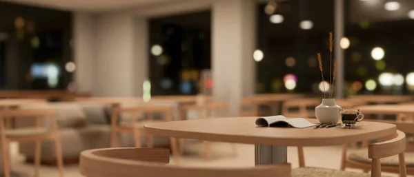 在一个舒适的 简约的咖啡店或者夜间的合作空间里 一张木制圆桌的特写镜头 3D渲染 3D说明 — 图库照片