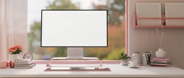 Beyaz ekran bilgisayarı olan pembe aksesuarlı beyaz bir masada güzel, modern pembe bir bilgisayar masası. Ön manzara, iş yeri. 3d görüntüleme, 3d illüstrasyon