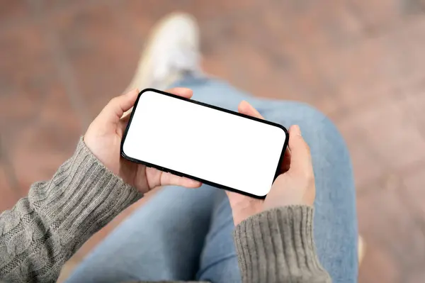 Immagine Ravvicinata Modello Smartphone Schermo Bianco Posizione Orizzontale Nella Mano — Foto Stock