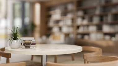 Tarafsız yuvarlak mermer bir masada, rahat bir kahve dükkanında veya oturma odasında tahta koltukları olan ürünleri sergilemek için kullanılan bir alanın yakın plan görüntüsü. 3d görüntüleme, 3d illüstrasyon