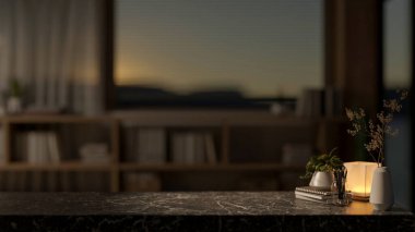 Geceleri karanlık ve modern bir odada, bir masa lambasıyla aydınlatılan ürünleri siyah mermer bir masanın üstünde sergilemek için bir kopya alanı. bir yakın plan resim, 3d görüntüleme, 3d illüstrasyon