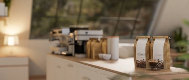 Kahve çekirdekleri ve kahve sehpası yakın plan bir kafenin minimalist ahşap tezgahında sergileniyor. 3d görüntüleme, 3d illüstrasyon