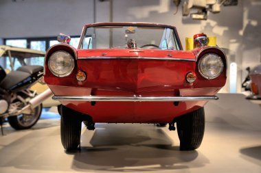 Eski şehir Berlin Avrupa Almanya Teknik Müzesi Modern amfibi makineleri