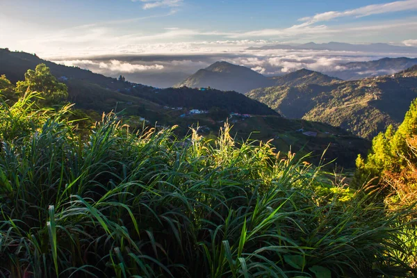 Prachtig Uitzicht Vallei Van Crocker Bergketen Het Eiland Borneo Buurt — Stockfoto
