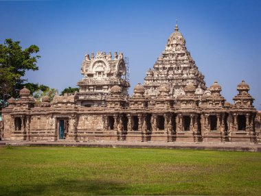 Kailasanathar Tapınağı aynı zamanda Kailasanatha tapınağı, Kanchipuram, Tamil Nadu, Hindistan olarak da bilinir. Bu bir Pallava dönemi tarihi Hindu tapınağı..