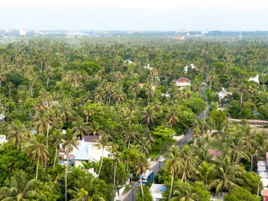 Vypin Adası, Kerala, Hindistan - 14 Mayıs 2024 Vypin Deniz fenerinden Vypin adasının nefes kesici hava manzarası.