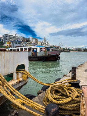 Kanyakumari, Tamil Nadu, Hindistan - 07 Ekim 2024: Anakaradan Vivekananda Kaya Anıtı feribot servisi Poompuhar Nakliye Şirketi, Kanyakumari, Tamil Nadu