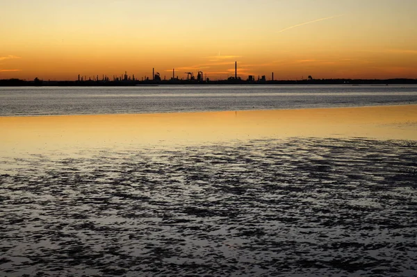 Промисловий Горизонт Заході Сонця Вид Через Річку Делавер Від Форту — стокове фото