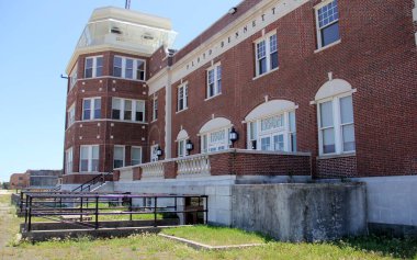 Floyd Bennett Field, eski ana terminal ve kontrol kulesinin Art Deco binası, havaalanı cephesi, New York, New York, New York, ABD - 29 Haziran 2022