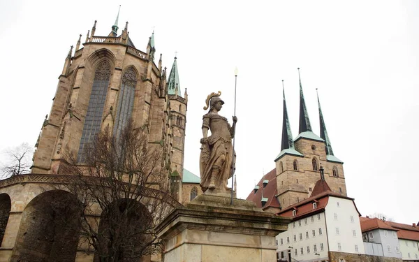 Minervabrunnen Skulpturengekrönter Renaissance Brunnen Hintergrund Der Domberg Mit Dom Und — Stockfoto