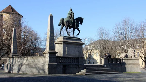 Karlsplatz Zabytkowy Plac Jeździecką Figurą Cesarza Wilhelma Stuttgart Niemcy Lutego — Zdjęcie stockowe