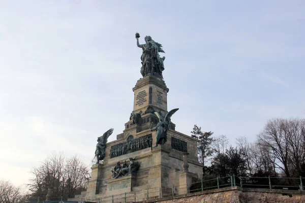 ニーダーヴァルト記念碑 1871年 1883年 ドイツ統一記念碑 ニーダーヴァルト記念碑 ルデスハイム ライン記念碑 ドイツ 2023年2月9日 — ストック写真