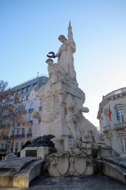 Avenida da Liberdade 'deki Büyük Savaş Ölüleri Anıtı, 1931 yılında açıldı, akşam erken saatlerde Lizbon, Portekiz - 1 Şubat 2024