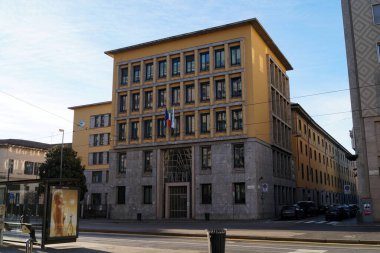 AEM, şu anda A2A, kamu hizmetleri ve enerji şirketlerinin idari binası, ana giriş ve şirket işareti, Milan, İtalya - 26 Aralık, 2014