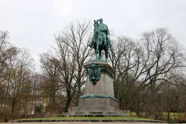 stock image Equestrian statue of Herzog Ernst II, sculptural work by Gustav Heinrich Eberlein, installed in 1899, in Hofgarten facing Schlossplatz, Coburg, Upper Franconia, Bavaria, Germany - January 31, 2023