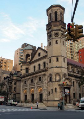 Saint Paul ve Saint Andrew Kilisesi, tarihi Birleşik Metodist Kilisesi, Batı 86. Cadde 'de, akşam erken saatlerde New York, New York, New York, ABD - 19 Ekim 2020
