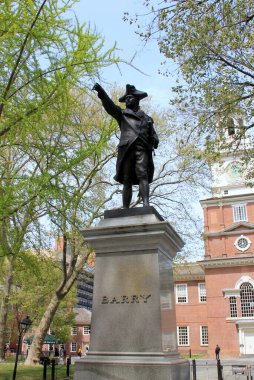Tuğamiral John Barry Heykeli, Independence Meydanı, Philadelphia, PA, ABD - 20 Nisan 2025