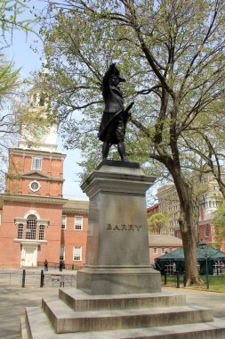 Tuğamiral John Barry Heykeli, Independence Meydanı, Philadelphia, PA, ABD - 20 Nisan 2025