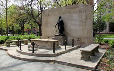 Bilinmeyen Devrimci Savaş Askerinin Mezarı, Washington Square Park, Philadelphia, PA, ABD - 20 Nisan 2025