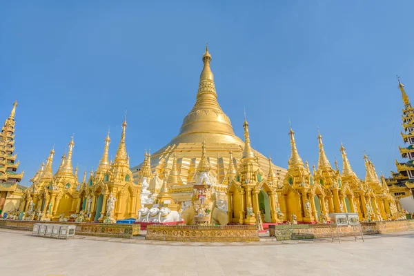 Пагода Шведагон Янгон Мьянма Знаменитое Священное Место Достопримечательность Дневное Время — стоковое фото