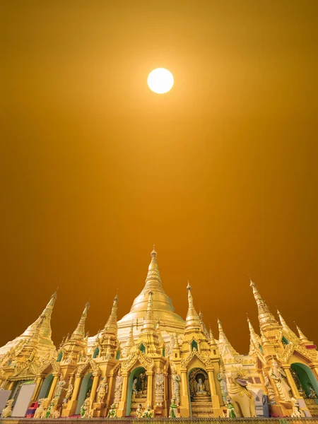 Shwedagon Pagoda Yangon Myanmar Güneşin Doğuşuyla Ünlü Kutsal Mekan Turistik — Stok fotoğraf
