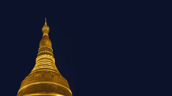 Närbild Gloden Topp Med Skiktade Shwedagon Pagoda Heliga Och Berömda — Stockfoto