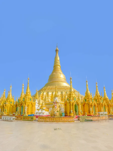 Shwedagon Παγόδα Yangon Μιανμάρ Διάσημο Ιερό Τόπο Και Αξιοθέατο Τουριστικό — Φωτογραφία Αρχείου
